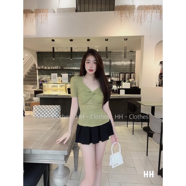 Áo xốp sóng xoắn ngực tay bồng