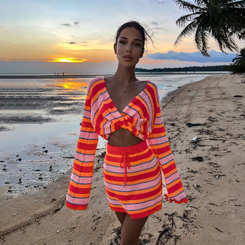 Bộ Áo Nỉ Dài Tay Cổ Chữ V + Chân Váy Lưng Cao Phối Dây Rút Thời Trang Dành Cho Nữ