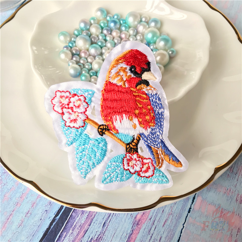 ♚ Colorful Flying Birds Series 01 Iron-On Patch ♚ 1Pc Parrot Magpie DIY Sew on Iron on Badges Patches（M - 06348）