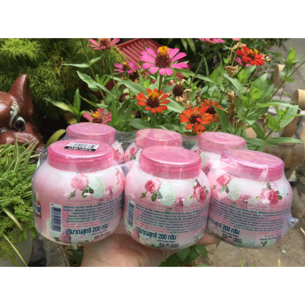 1 hộp Kem dưỡng thể hương nước hoa AR Vitamin E Body Lotion Thái Lan 200 gram
