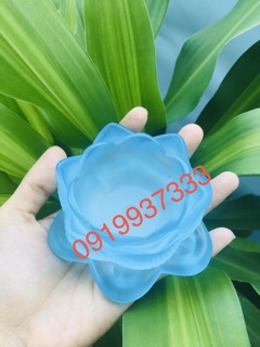 Chân đèn hoa sen