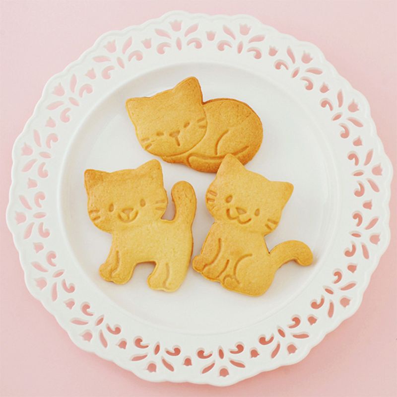 Set 3 Khuôn Nhựa Làm Bánh Quy Kiểu Dáng Dễ Thương
