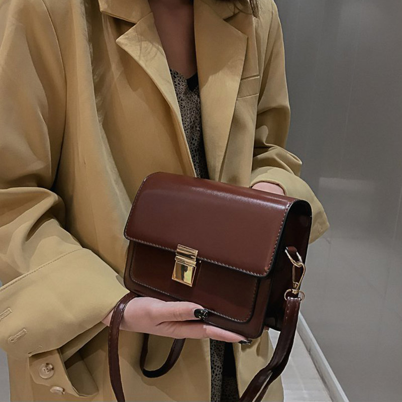 Túi đeo chéo IELGY thời trang năng động phong cách Hàn Quốc dành cho nữ