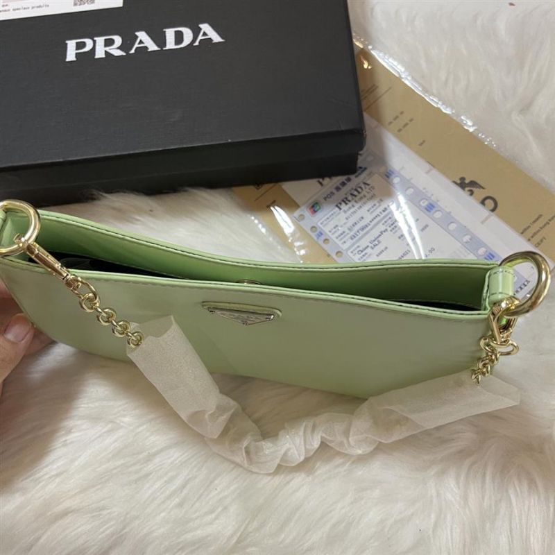 Túi xách Prada xanh cốmPRADA
