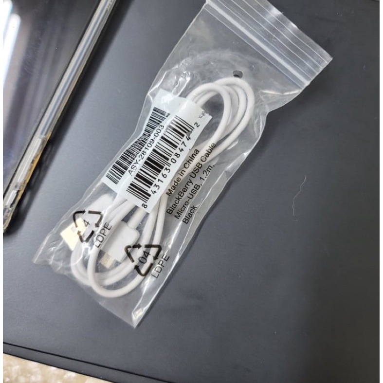 Củ sạc 3 chân BlackBerry 750mah, 850mAh và cáp microusb hàng zin