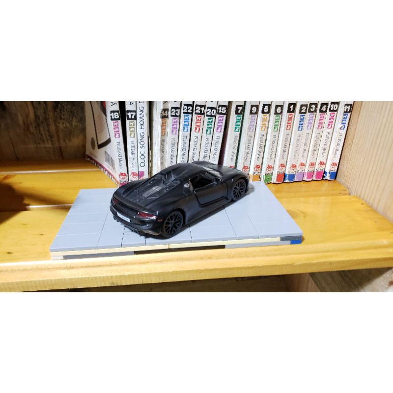 Mô hình siêu xe Porsche 918 SPYDER