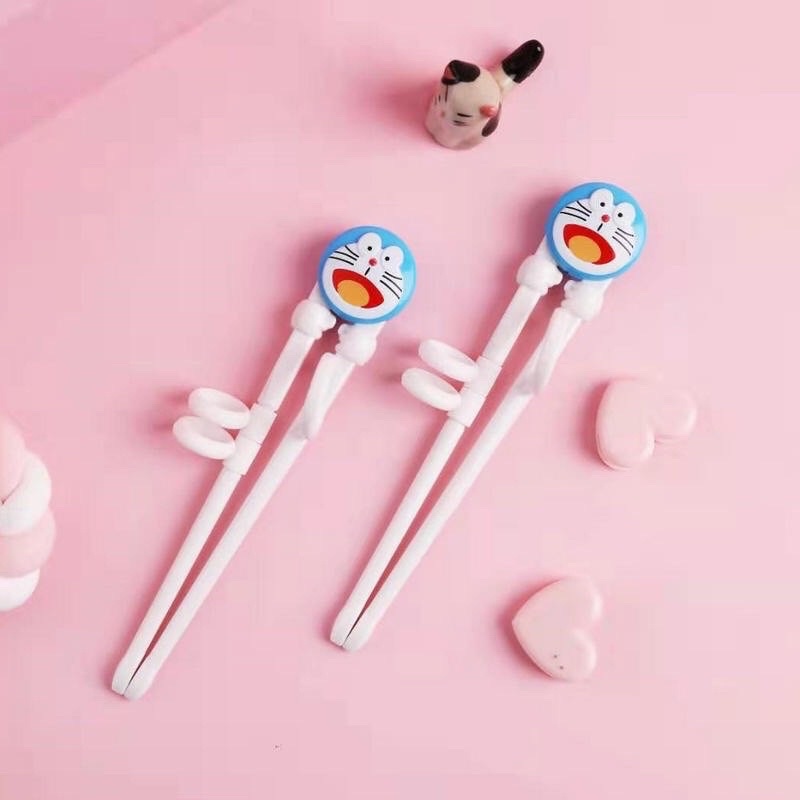 Đũa tập gắp hình doraemon cho bé