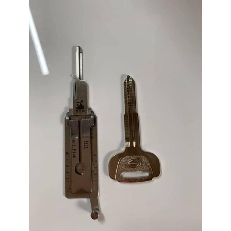 xe Ô.tô HINO dụng cụ 2 trong 1 mở và đo bi ( cây Hi1 )