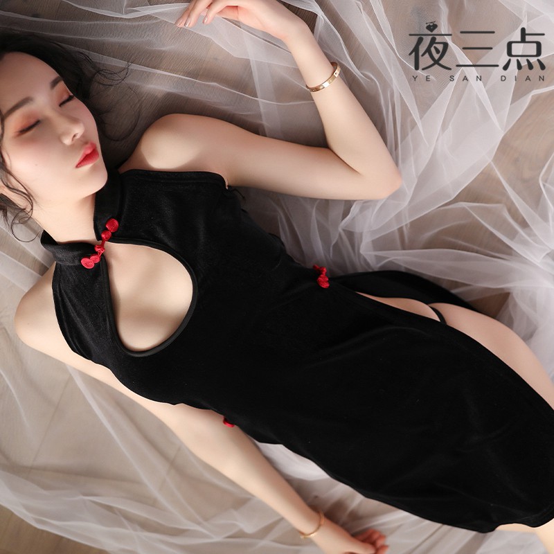 Bộ sườn xám cách tân hóa trang phong cách vintage