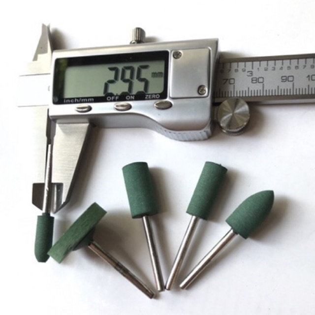 Bộ 5 trục mài đánh bóng bằng cao su đặc,cứng,cán 3mm