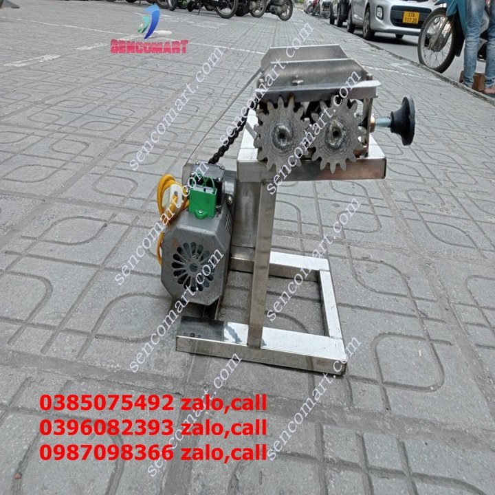 Máy cán mềm mực khô tiện lợi cho các quán nhậu nhà hàng