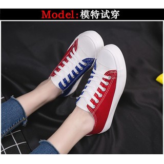 Giày sneaker xanh nước biển - trắng đỏ