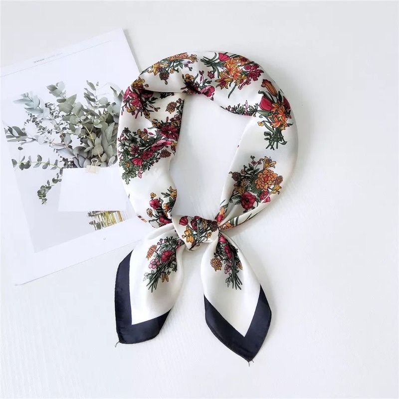 Khăn turban lụa vuông bandana cột áo yếm in hoa văn hoa - Maben