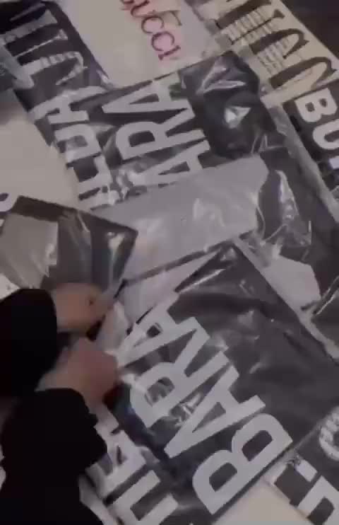 Áo Phông Nam Nữ BURBERRY Chất Liệu Cotton Thoáng Mát Hình In Siêu Nét#HOT# | BigBuy360 - bigbuy360.vn