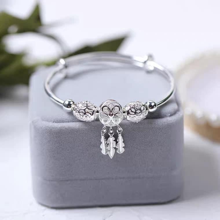 Vòng đeo tay lắc tay Pandora mạ bạc 925 kèm charm sáng đẹp