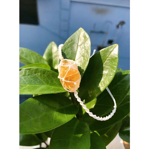 Vòng tay citrine macrame