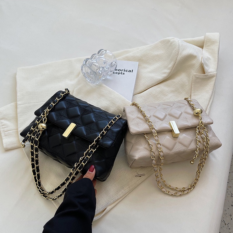 Túi đeo chéo IELGY hoa văn dập nổi dành cho nữ