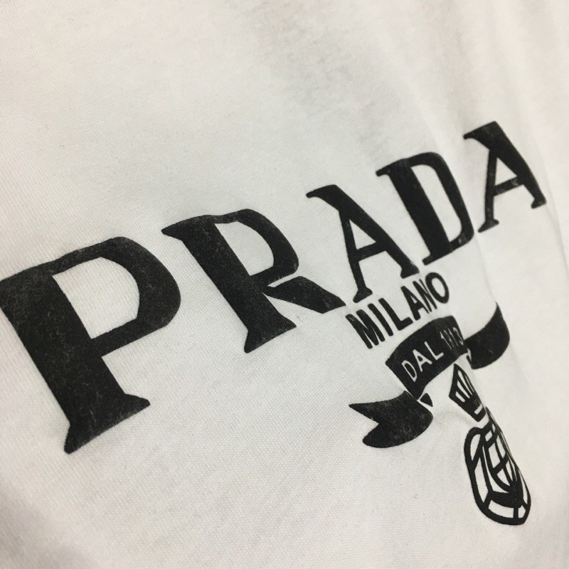 Bộ thể thao nữ áo thun tay ngắn kết hợp với quần dài ống rộng thương hiệu Prada cao cấp