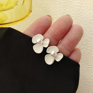 Khuyên tai, bông tai kẹp hình bông hoa xinh xắn, Chamico Accessories