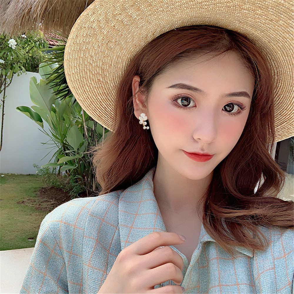 Khuyên tai hình bông hoa vỏ sò phối ngọc trai giả xinh xắn cho nữ