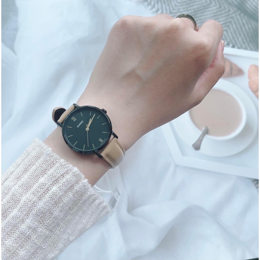 Đồng hồ nữ dây da Casio LTP VT02BL