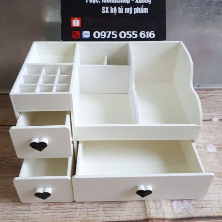 Kệ mỹ phẩm max 35cm màu trắng núm tim đen ô son trên