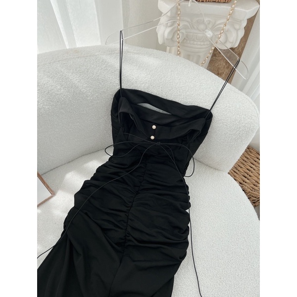 ĐẦM MIDI BODY ĐEN 2S KHOÉT NGỰC NHÚN RÚT