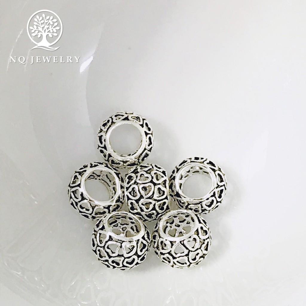Charm bạc hình tròn họa tiết hình trái tim - NQ Jewelry