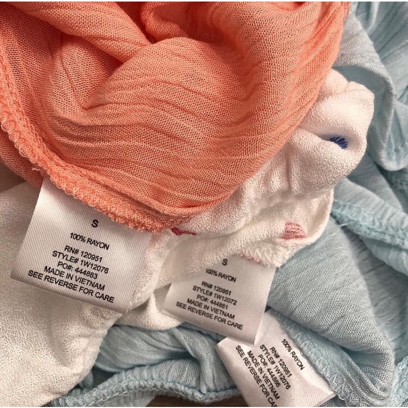 Pass New Áo Hippie Rose Marshalls Size M, L. New Tag 25$. Thanh lý áo croptop lệch vai xoè tầng siêu rẻ, siêu đẹp.