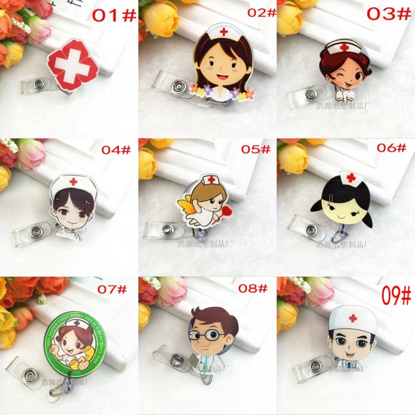 Huy hiệu gắn thẻ ghi tên họa tiết hoạt hình