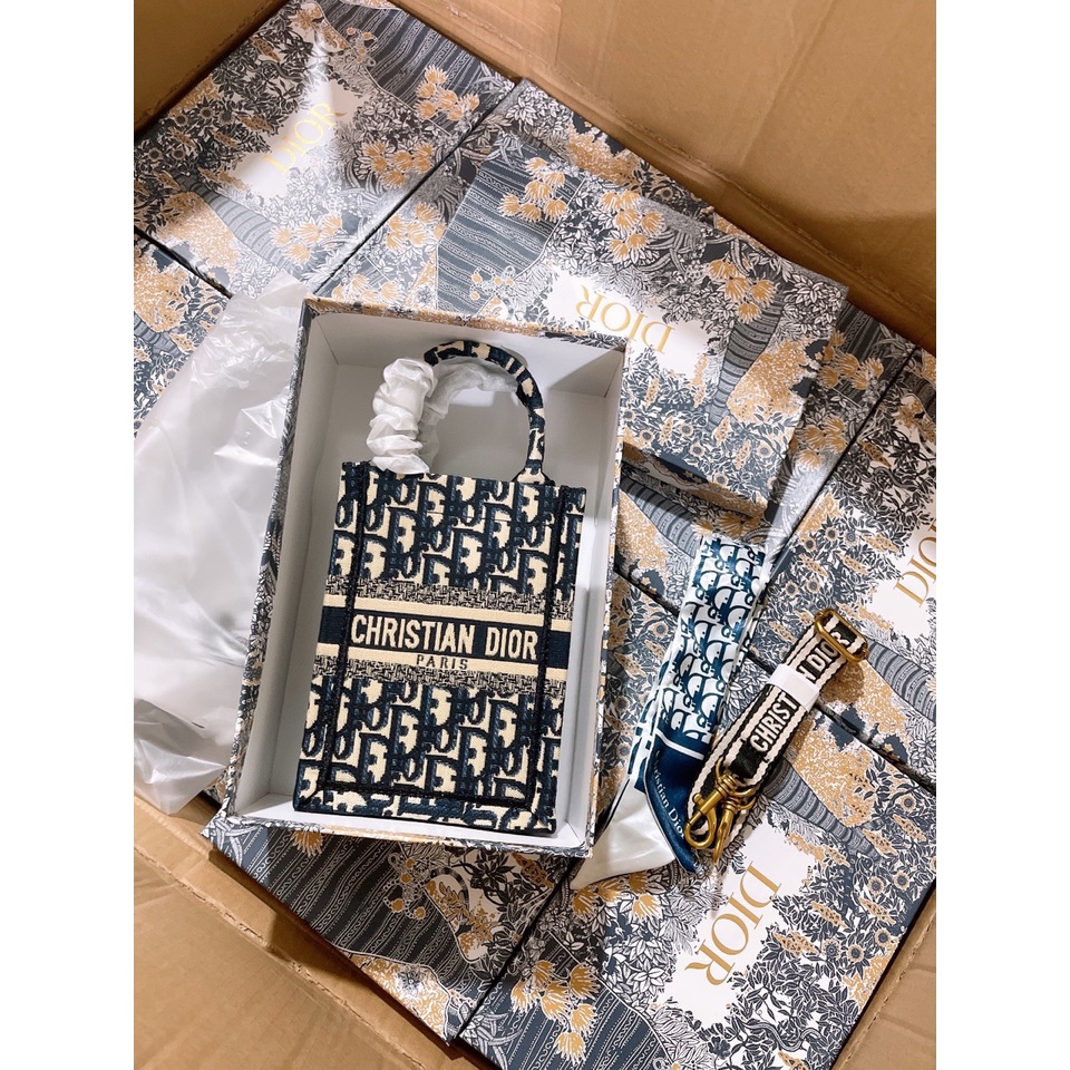 Túi xách dior thổ cẩm dáng đứng size 14 kèm khăn hàng fullbox
