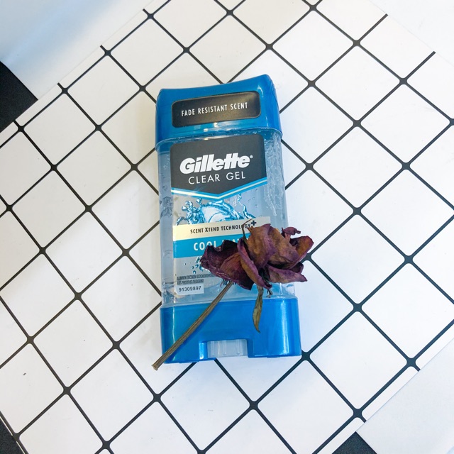 Lăn Khử Mùi Gillette Endurance Cool Wave Clear Gel