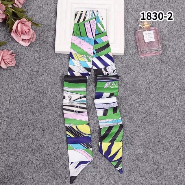 Khăn quấn túi xách.