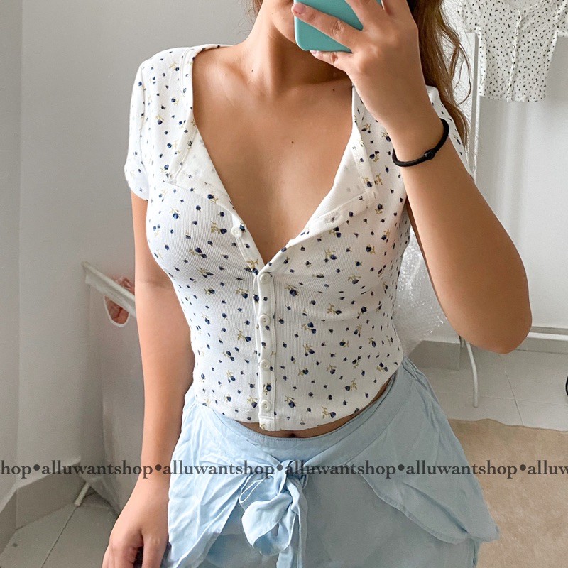 Áo Aero Button Front Croptop VNXK
