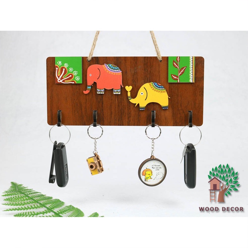 Bảng gỗ trang trí hình voi con dùng treo móc khóa