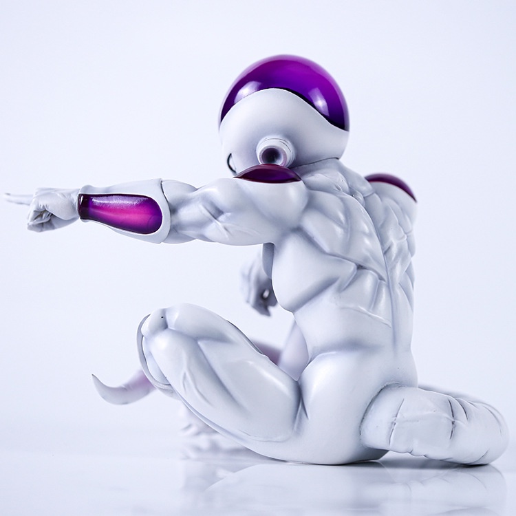 Đồ trang trí Nhân Vật Frieza Trong Phim Hoạt Hình Dragon Ball