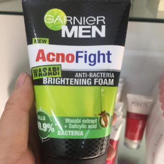 Sữa rửa mặt Garnier Men sạch nhờn