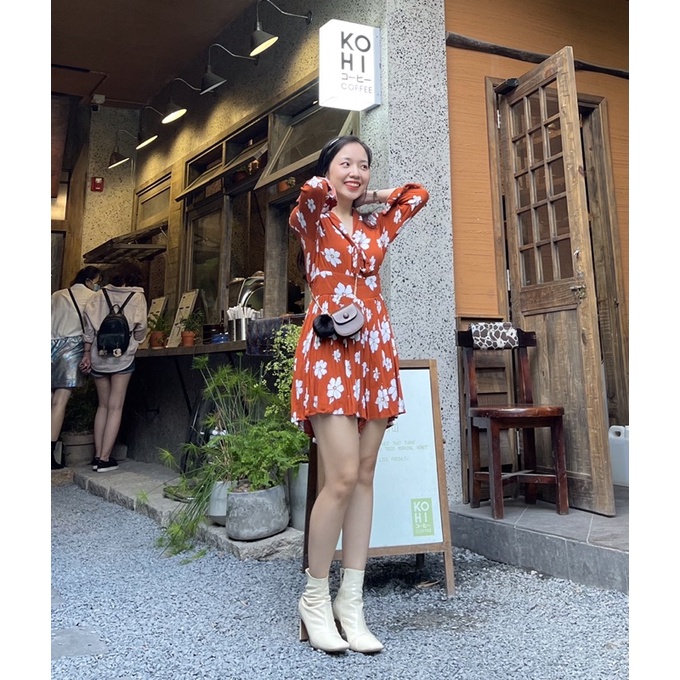 Jumpsuit hoa - Mieu.vn🍑