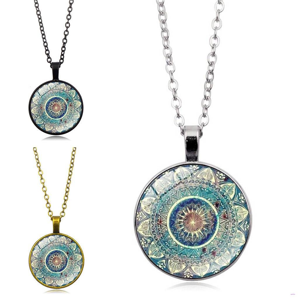 Vòng cổ mặt kính tròn hình bông hoa cà dược