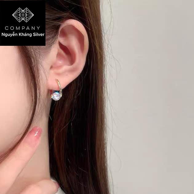 1 ĐÔI KHUYÊN TAI TRÒN GẮN ĐÁ TRẮNG NHẸ NHÀNG NỮ TÍNH