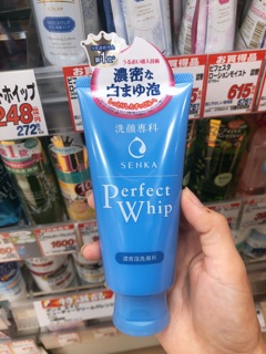 Sữa rửa mặt SENKA PERFECT WHIP