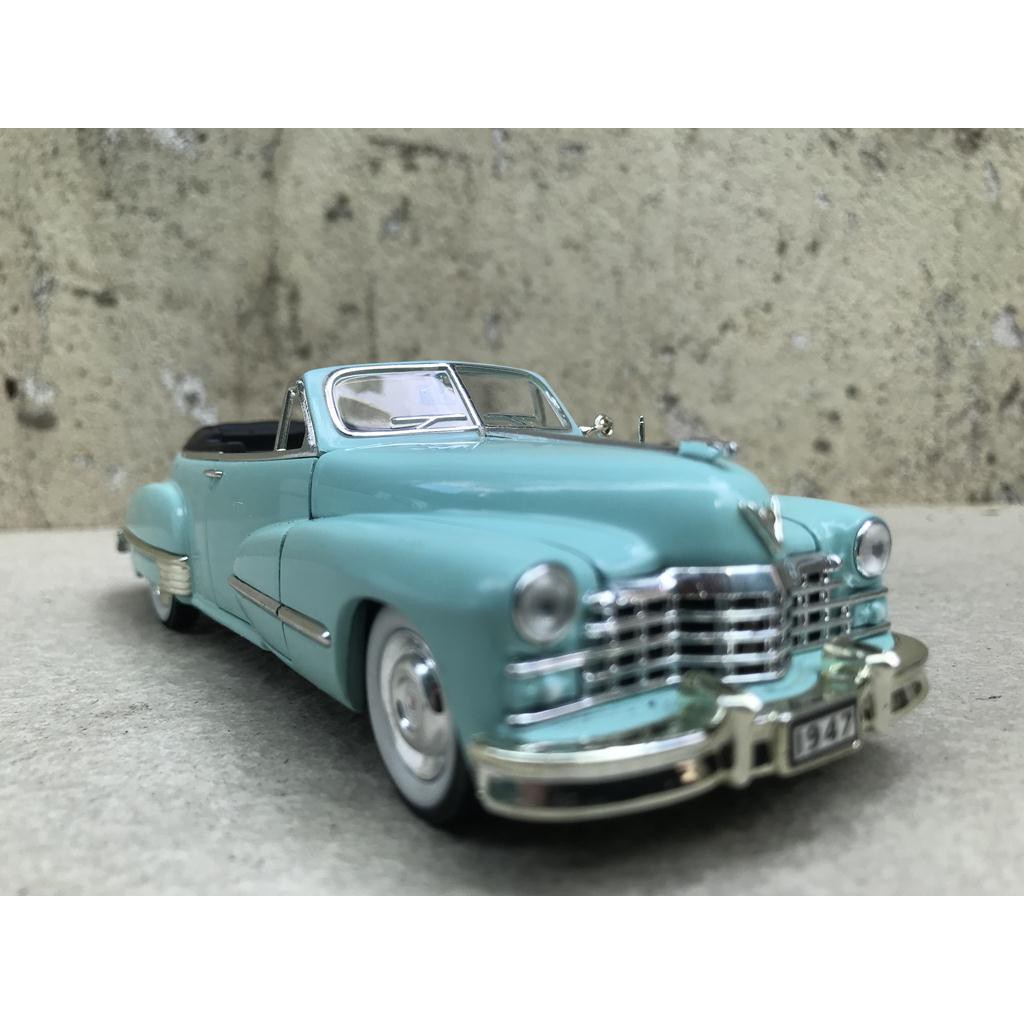 Mô hình xe cổ Cadillac Series 62 1947 - 1:32