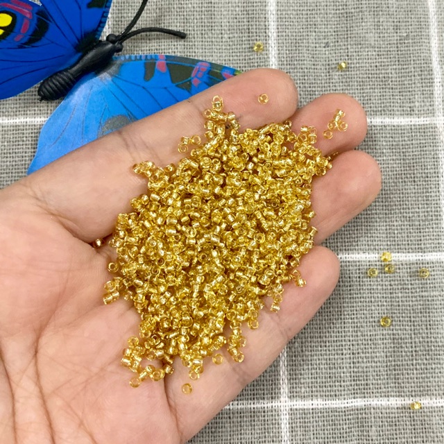 Túi 30g hạt cườm nhân ánh sáng 2mm