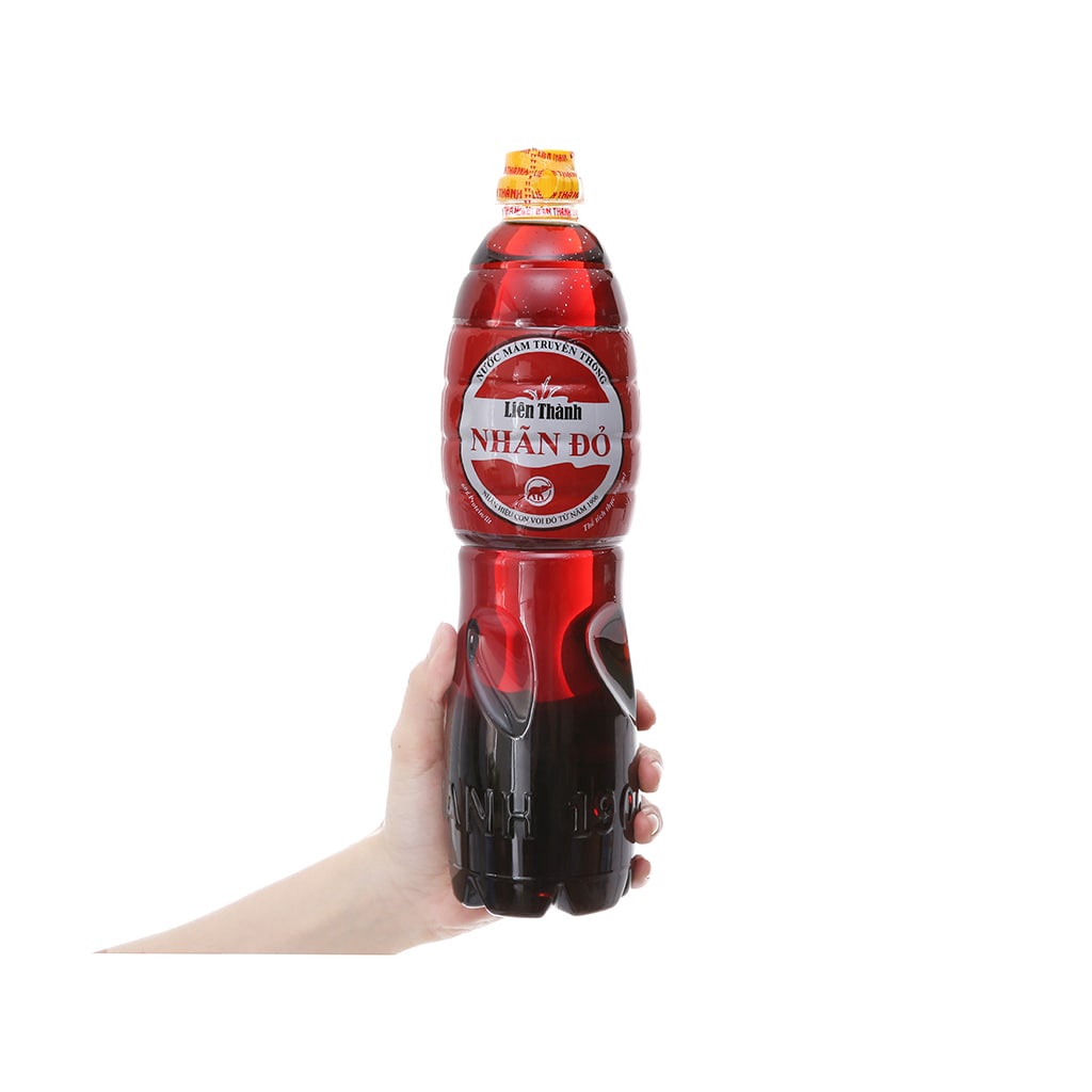 Nước mắm truyền thống Liên Thành nhãn đỏ 10 độ đạm chai 900ml