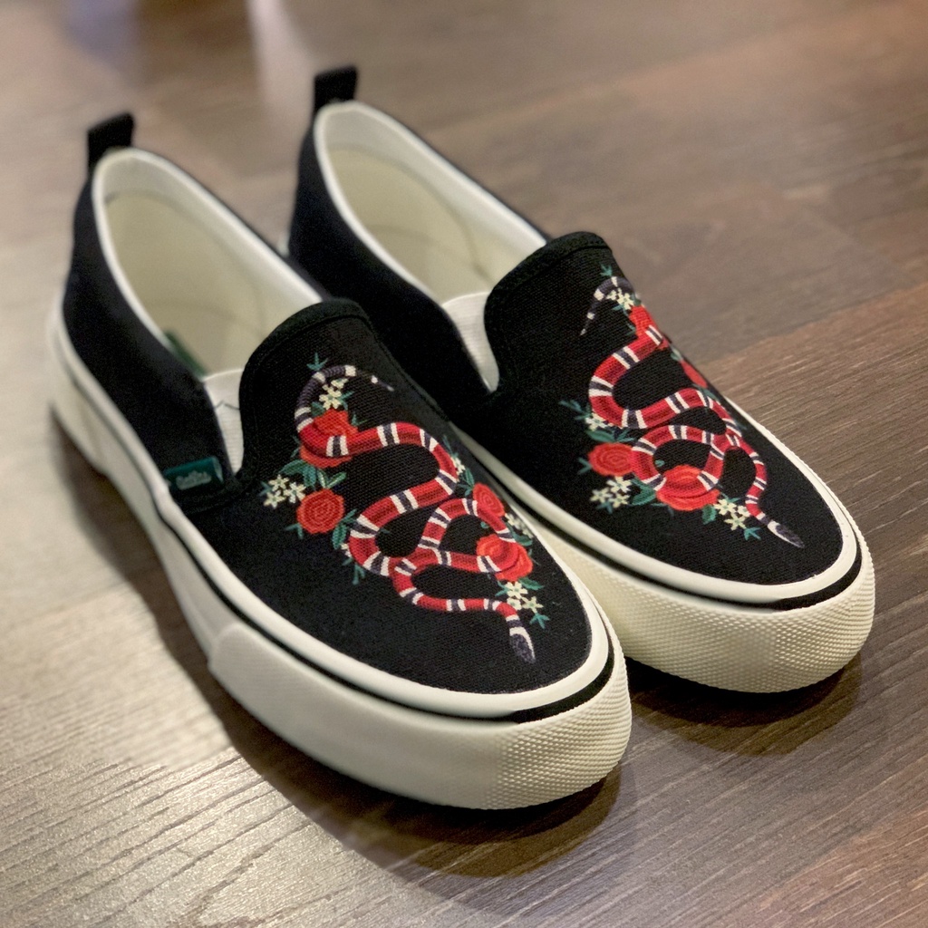 Giày Slip-on AATLAS in hoạ tiết hoạt hình rắn Guc.ci (40,41,42,43)