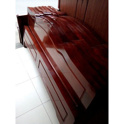 Giường gỗ tự nhiên