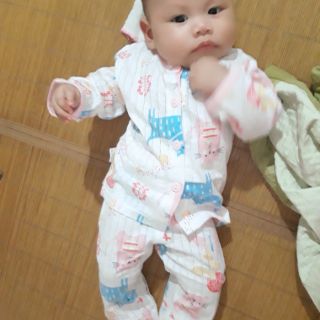 Thanh lý sét 2 Bộ cotton giấy dài tay cho bé