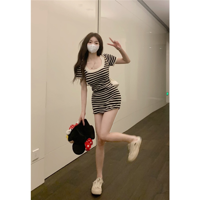 622058#Đầm Cổ Vuông Họa Tiết Kẻ Sọc Phong Cách Hong Kong Thời Trang Mùa Hè Hàng Mới 2022 Dành Cho Bạn Nữ