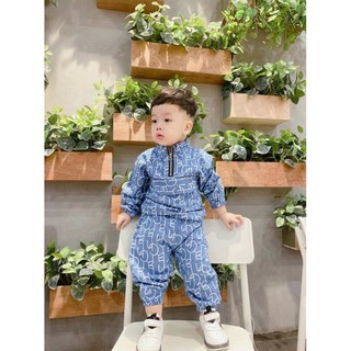 Video quay thật - Bộ bé trai gái in chữ cool ngầu