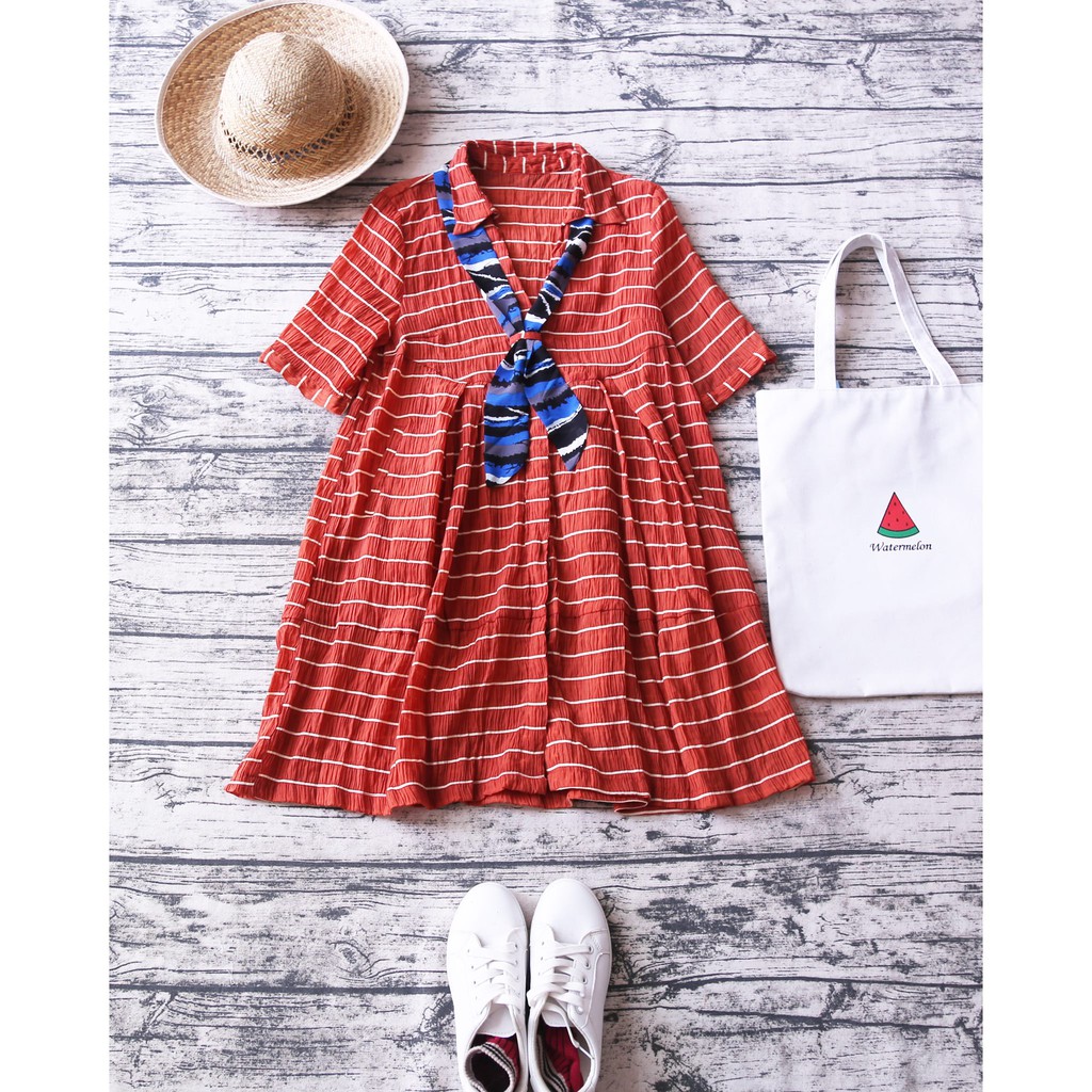 VÁY KẺ NGANG THẮT NƠ